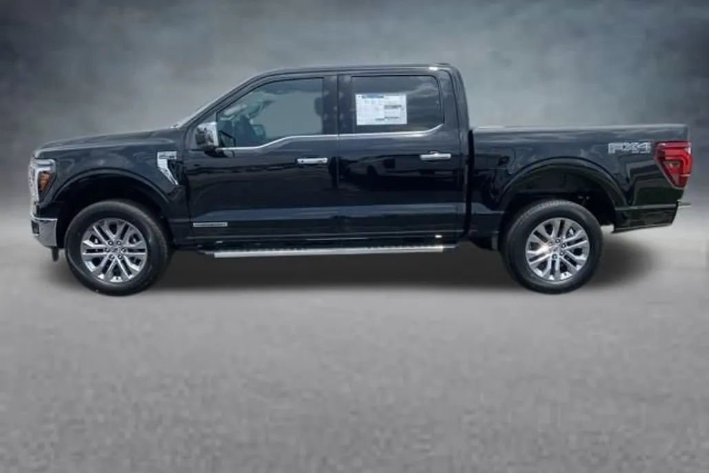 2025 Ford F-150 Lariat photo 1