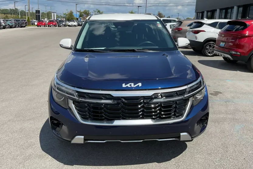 2024 Kia Seltos S photo 1