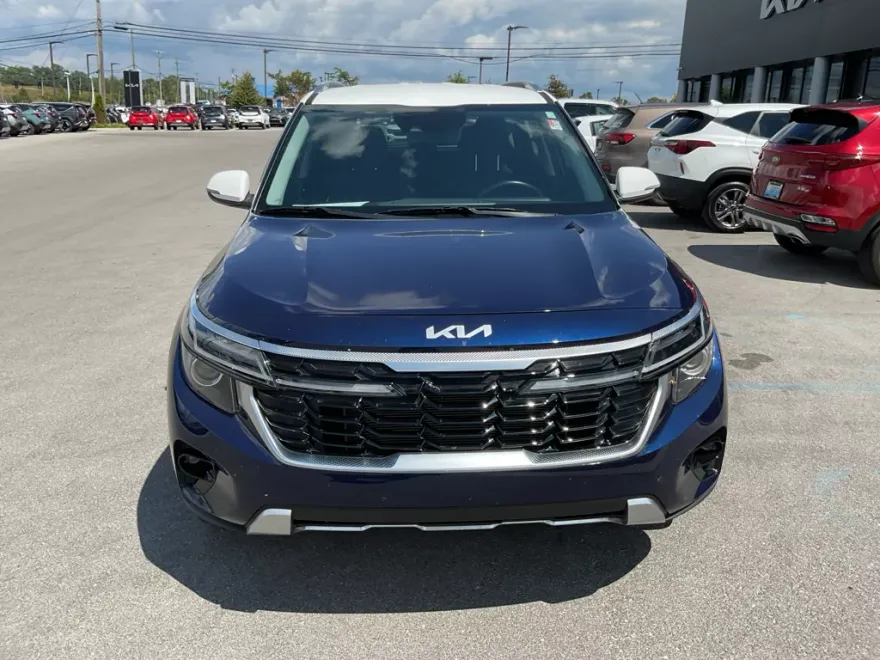 2024 Kia Seltos S photo 1