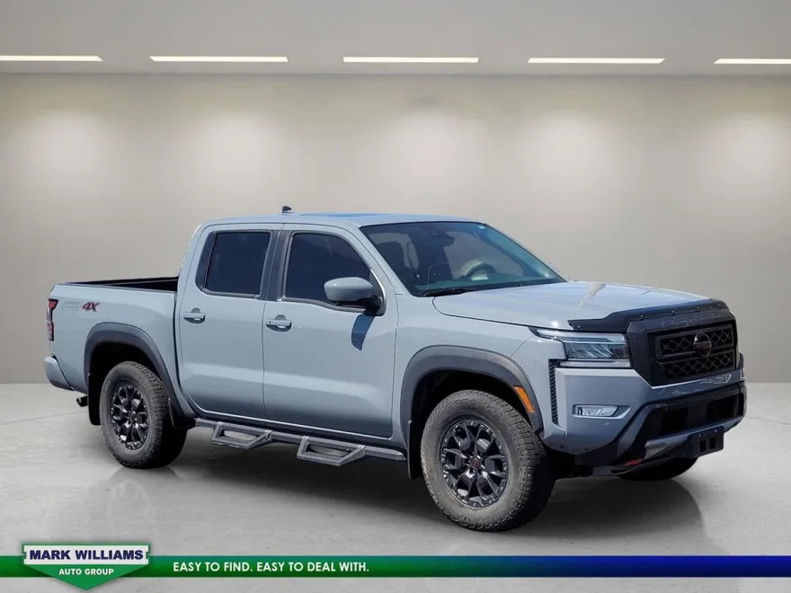 2023 Nissan Frontier PRO-4X photo 1
