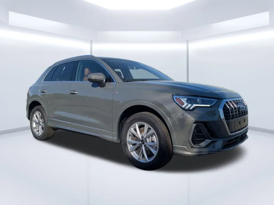 2025 Audi Q3 45 TFSI S line Premium Plus photo 1