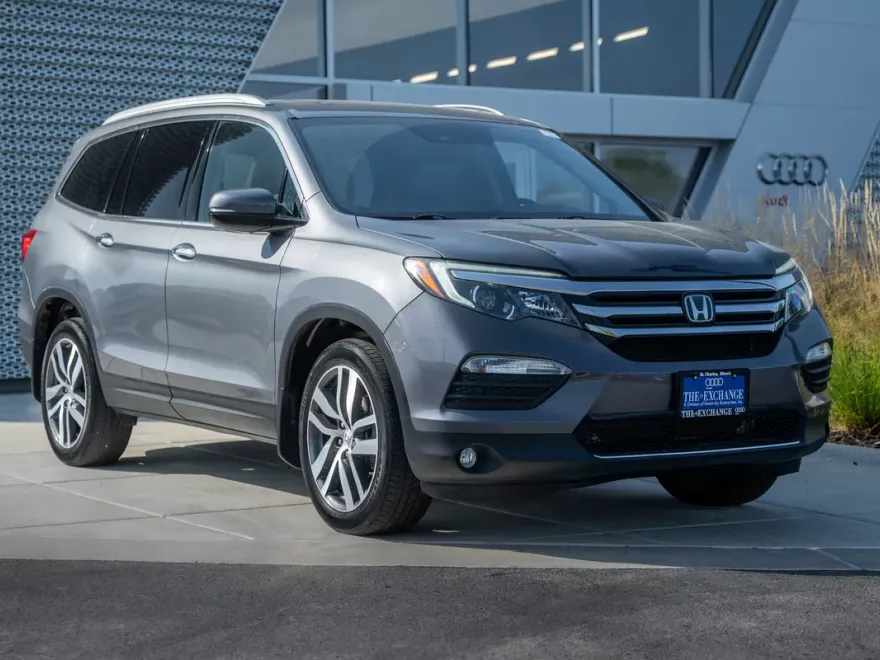 2018 Honda Pilot Elite photo 1