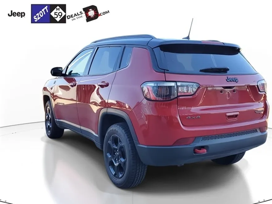 2023 Jeep Compass Trailhawk photo 1