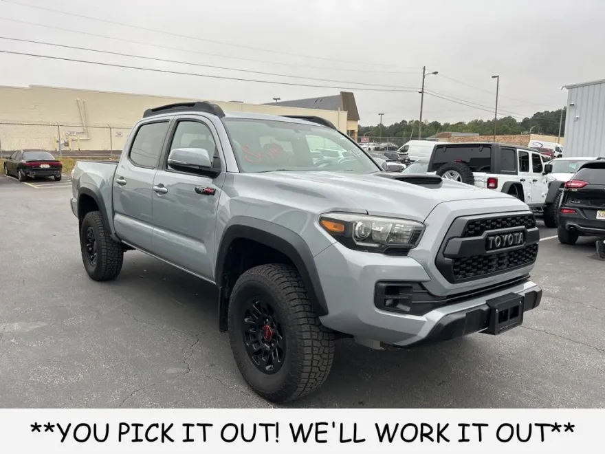 2017 Toyota Tacoma TRD Pro V6 photo 1