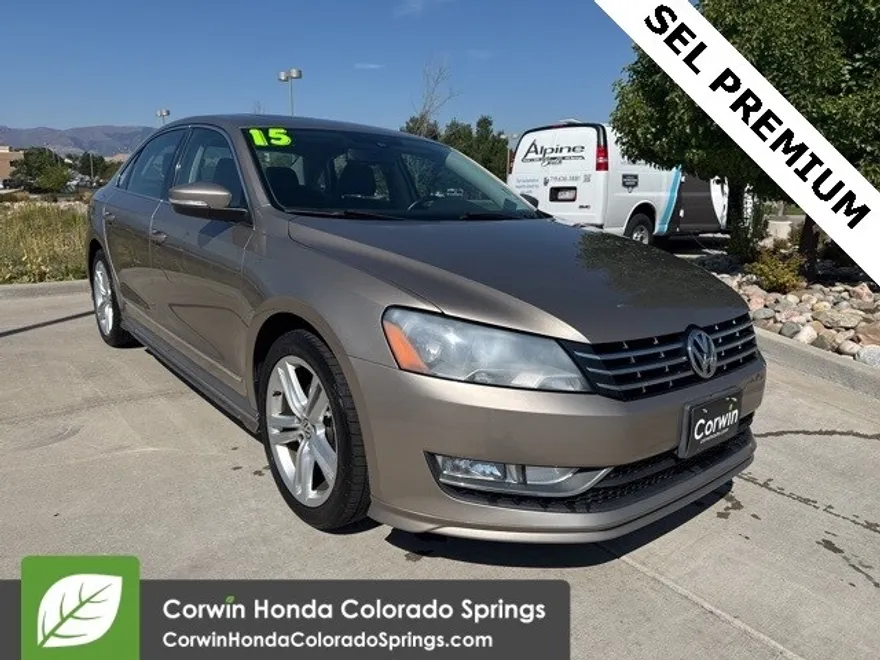 2015 Volkswagen Passat V6 SEL Premium photo 1