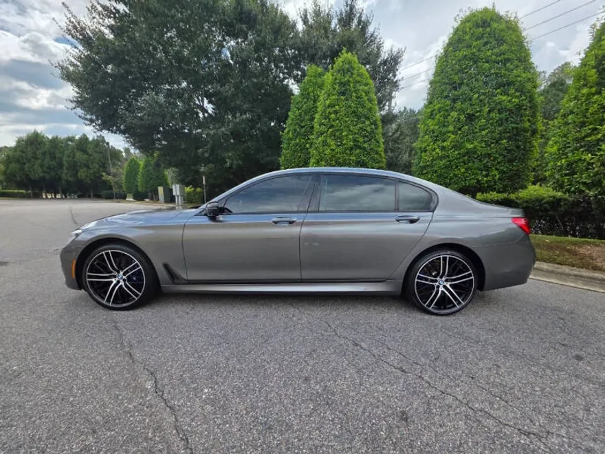2019 Bmw 750i / B7 xDrive Sedan photo 1