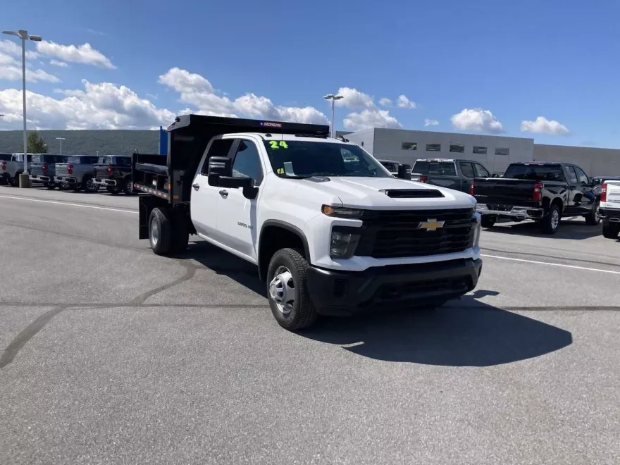 2024 Chevrolet Silverado 3500HD Work Truck photo 1