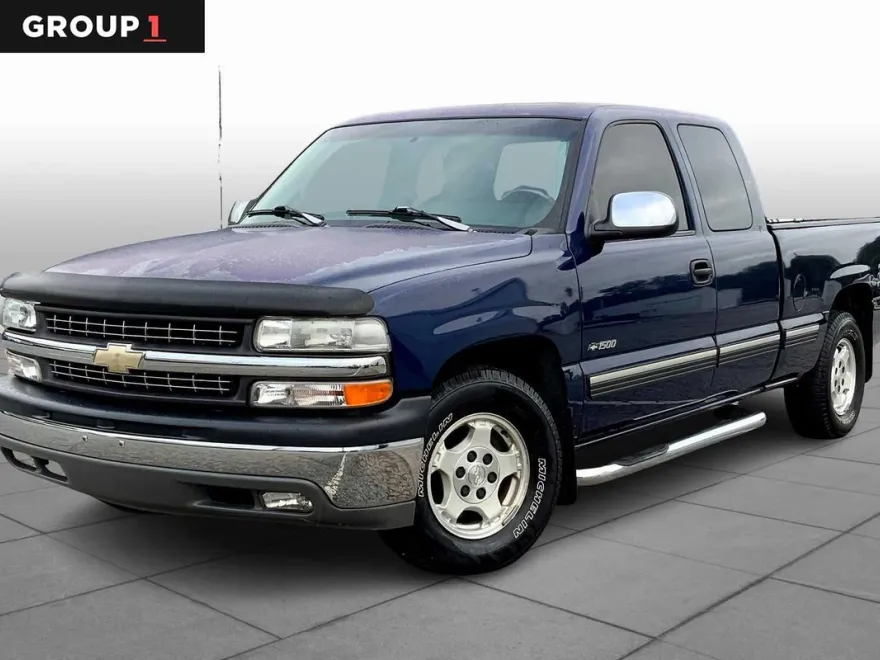 2000 Chevrolet Silverado 1500 LS photo 1