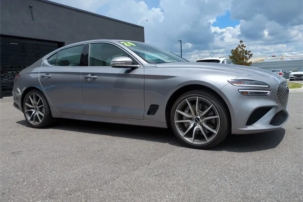 2024 Genesis G70 2.5T photo 1
