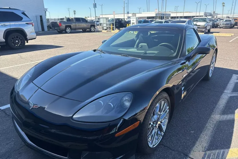 2005 Chevrolet Corvette Base Coupe photo 1