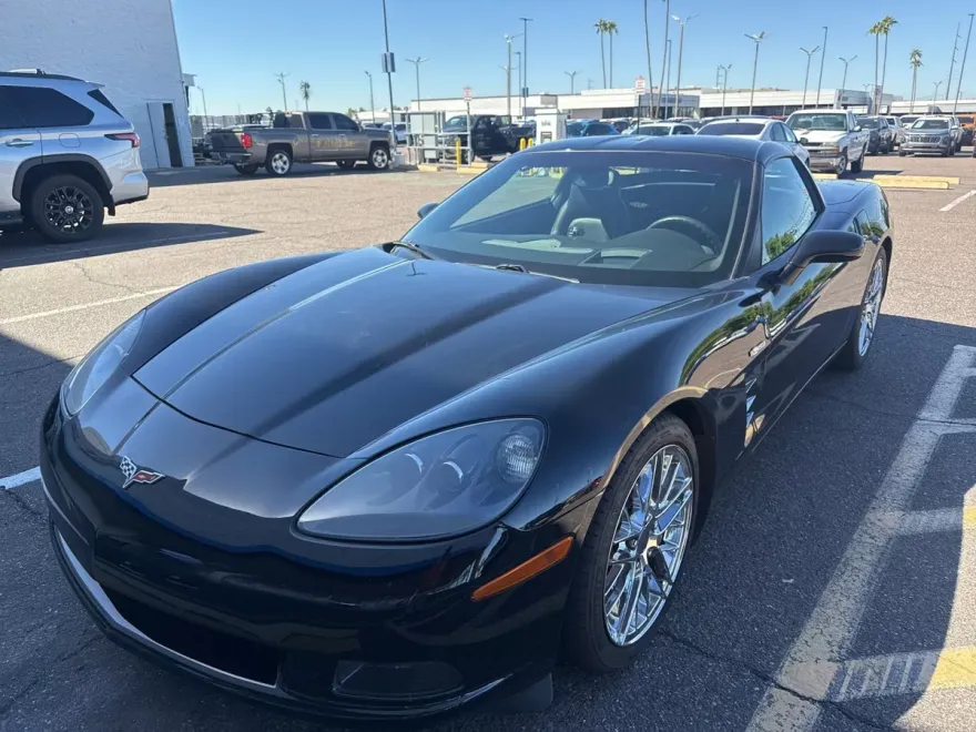2005 Chevrolet Corvette Base Coupe photo 1