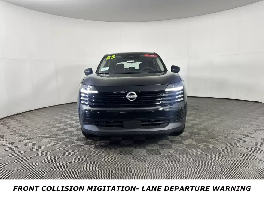 2025 Nissan Kicks S photo 1