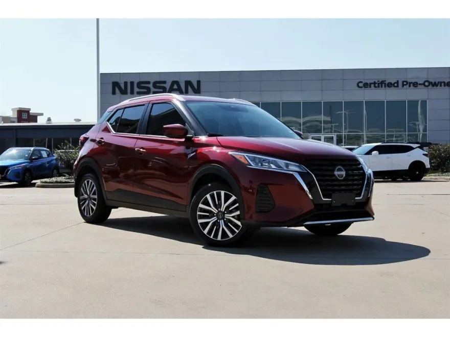 2024 Nissan Kicks SV photo 1