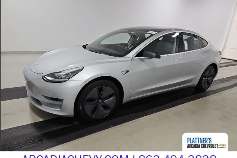 2018 Tesla Model 3 Long Range photo 1