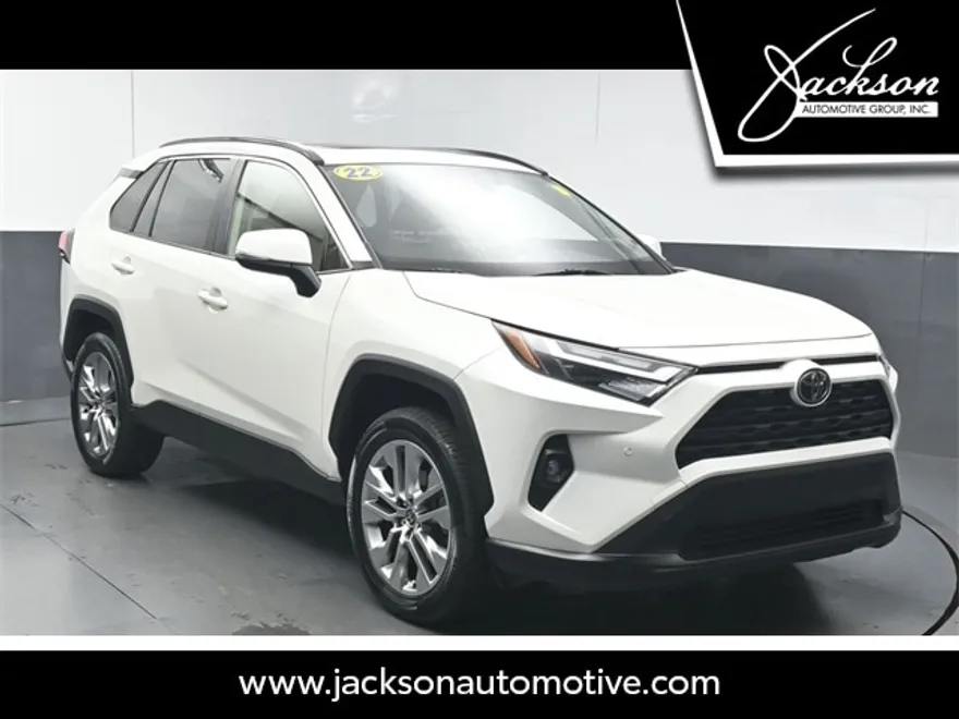 2022 Toyota RAV4 XLE Premium photo 1
