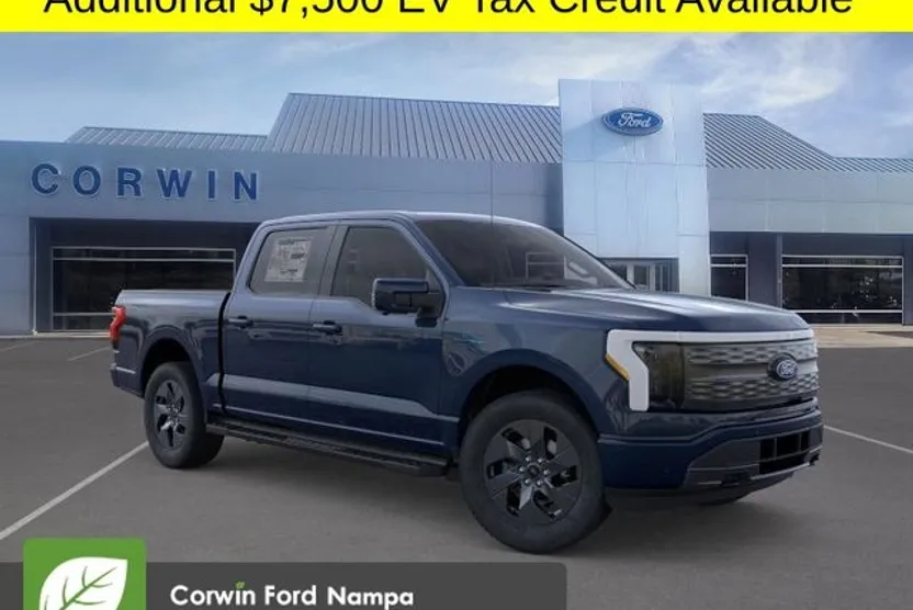2025 Ford F-150 Lightning Lariat photo 1