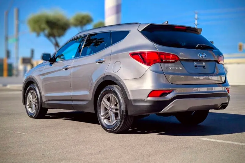2017 Hyundai Santa Fe Value Premium Sport 2.0T Base photo 1
