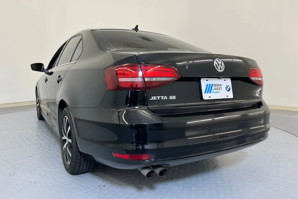 2017 Volkswagen Jetta 1.4T SE photo 1