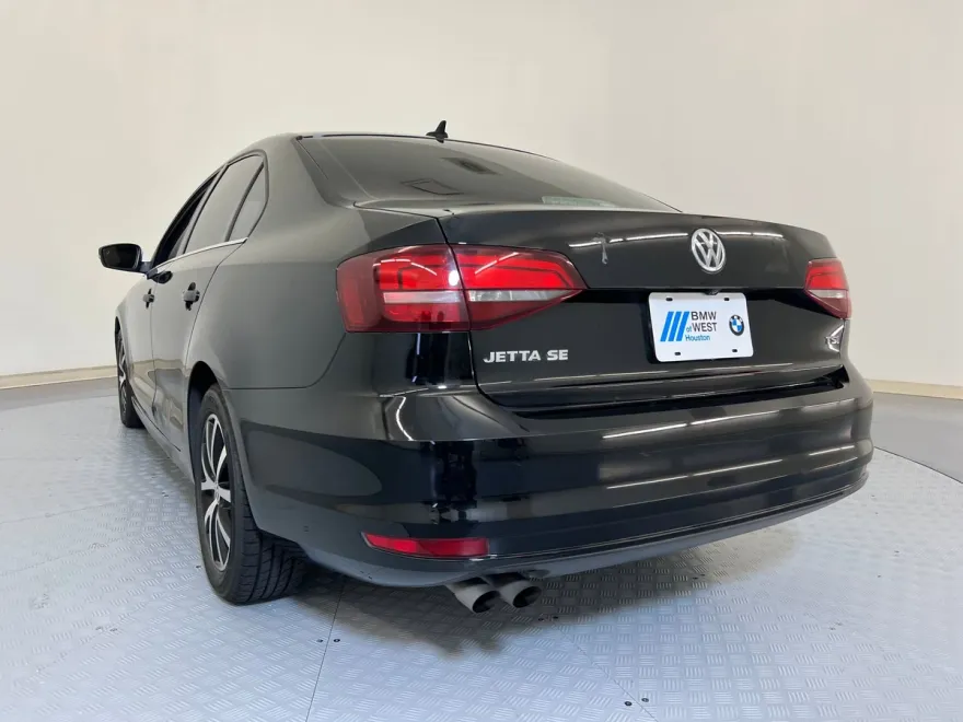 2017 Volkswagen Jetta 1.4T SE photo 1