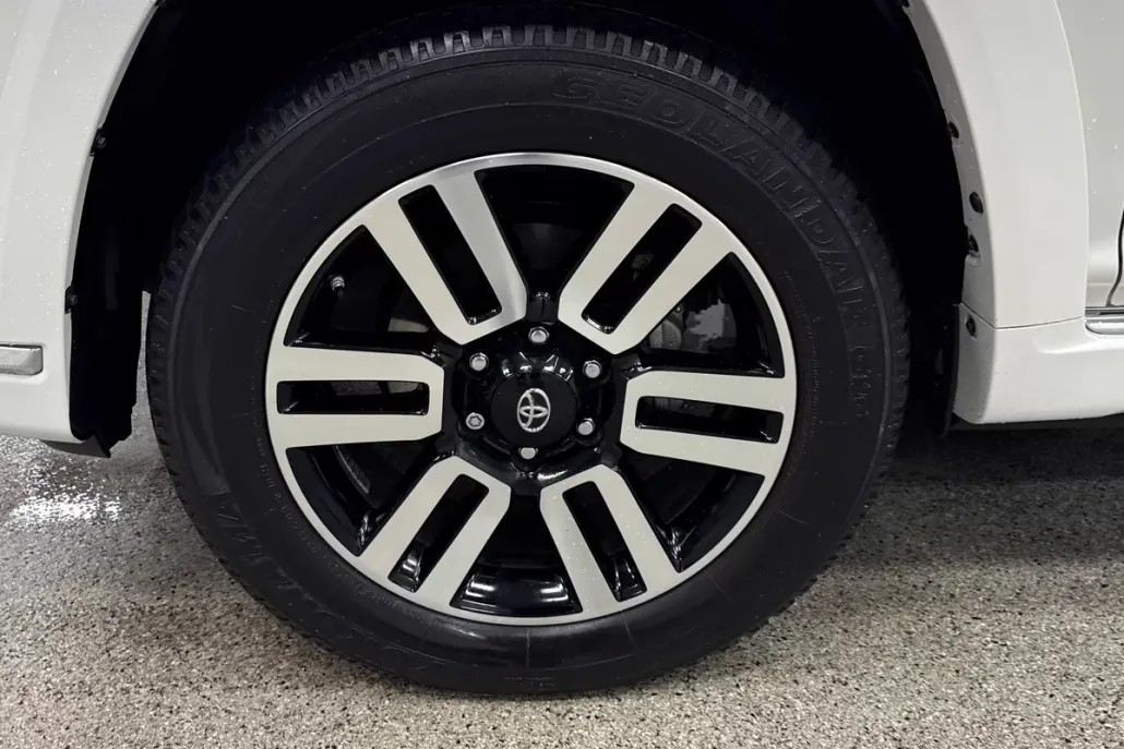 2021 Toyota 4Runner Limited photo 1