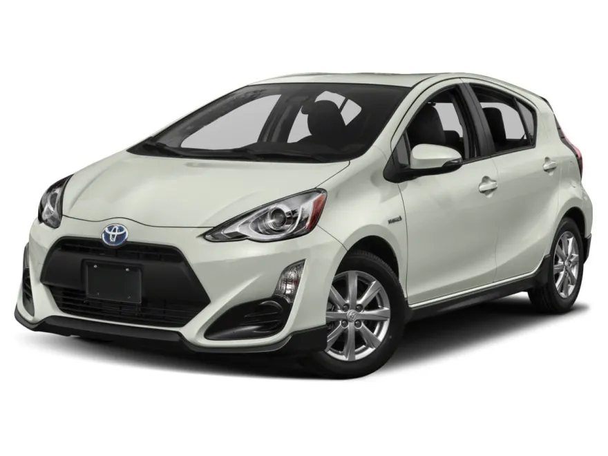 2017 Toyota Prius C Three photo 1