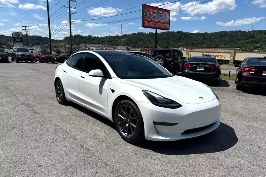 2022 Tesla Model 3 Standard Range photo 1