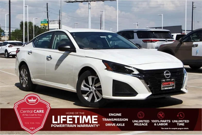 2025 Nissan Altima S photo 1