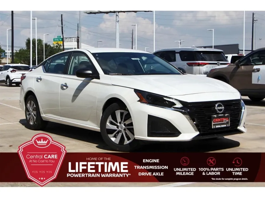 2025 Nissan Altima S photo 1