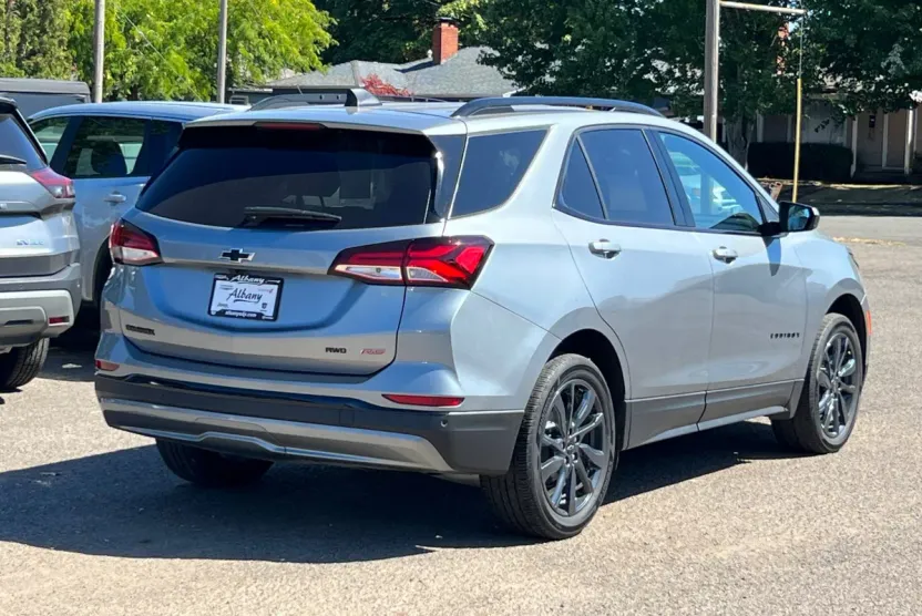 2024 Chevrolet Equinox RS photo 1