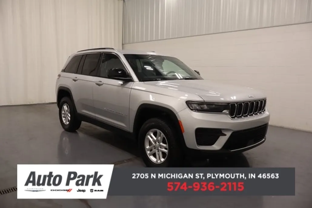 2025 Jeep Grand Cherokee Laredo photo 1
