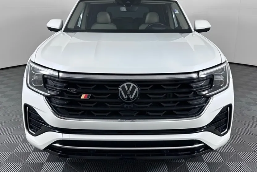 2024 Volkswagen Atlas SEL Premium R-Line photo 1