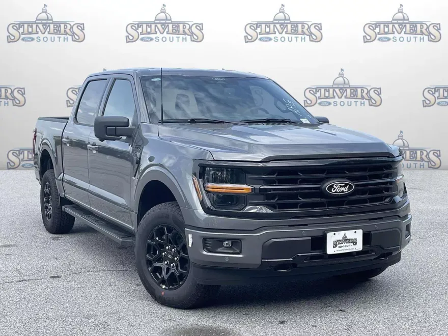 2025 Ford F-150 XLT photo 1