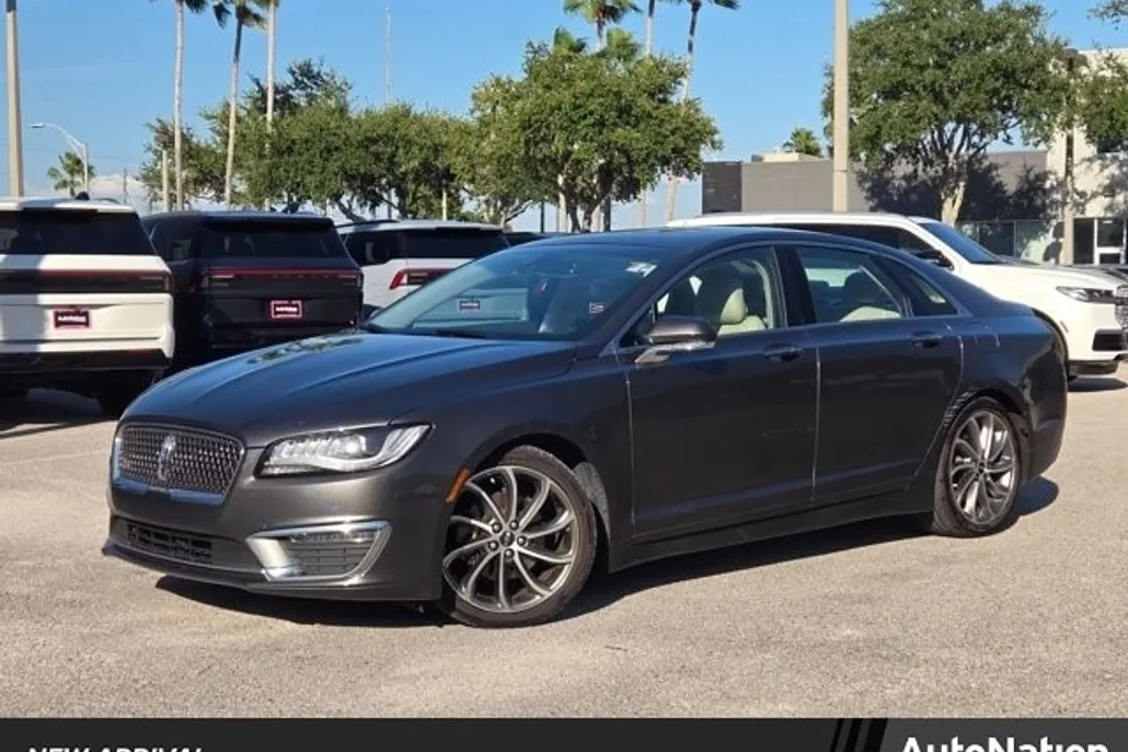 2019 Lincoln MKZ Reserve photo 1