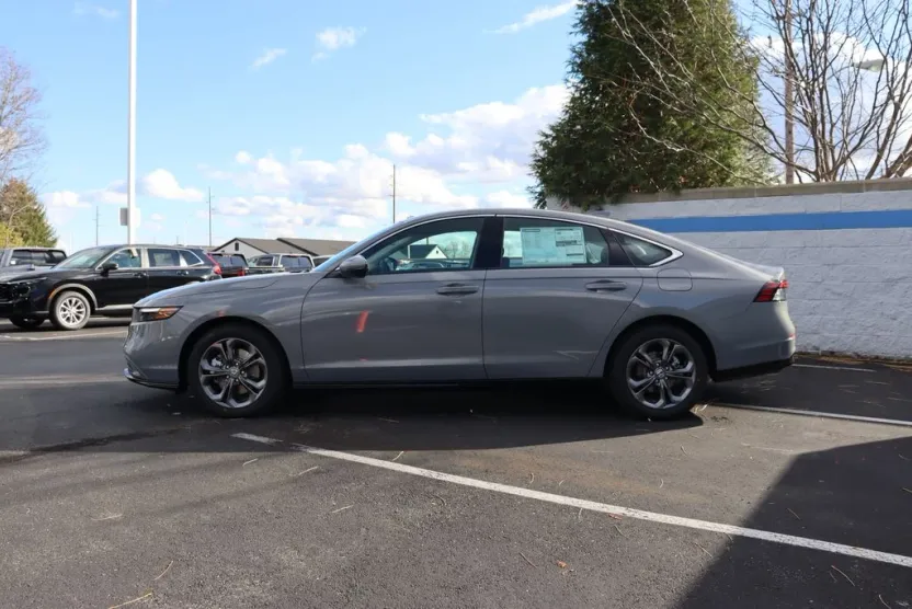 2025 Honda Accord EX-L photo 1