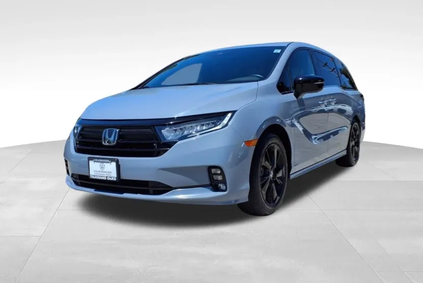 2023 Honda Odyssey Sport photo 1