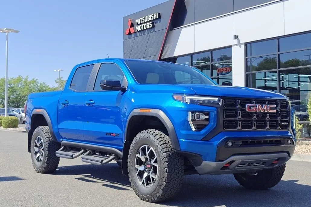 2023 Gmc Canyon AT4X photo 1
