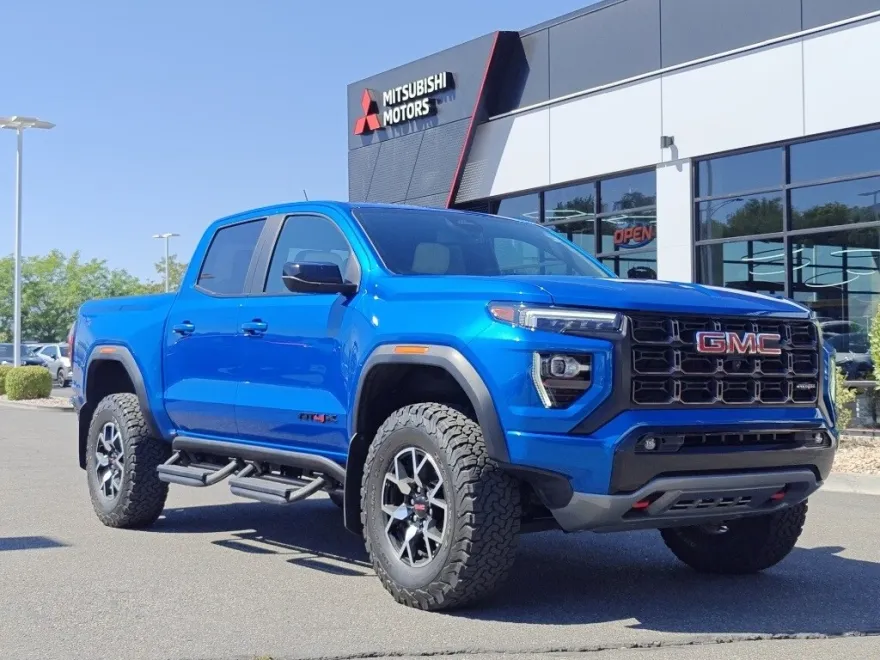 2023 Gmc Canyon AT4X photo 1