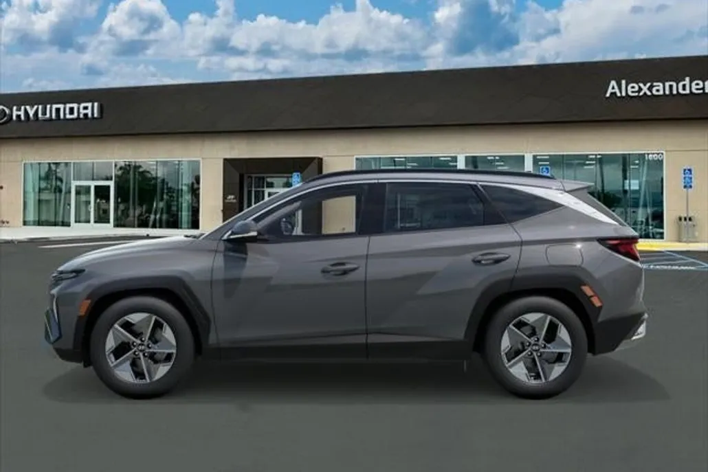 2026 Hyundai Tucson SEL photo 1