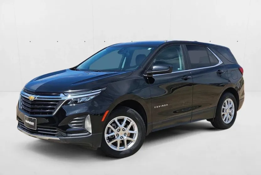 2024 Chevrolet Equinox LT photo 1