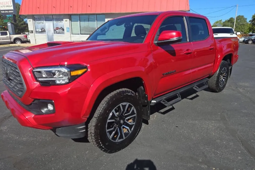 2022 Toyota Tacoma TRD Off-Road photo 1