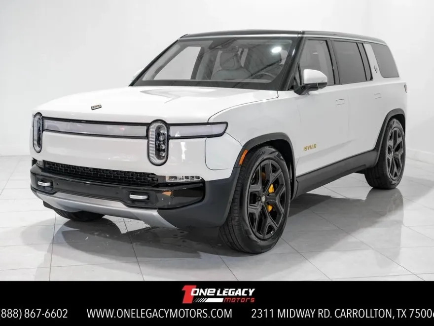2024 Rivian R1S Launch Edition photo 1