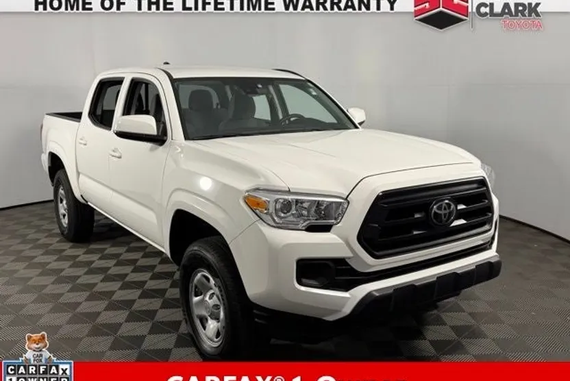 2023 Toyota Tacoma SR V6 photo 1