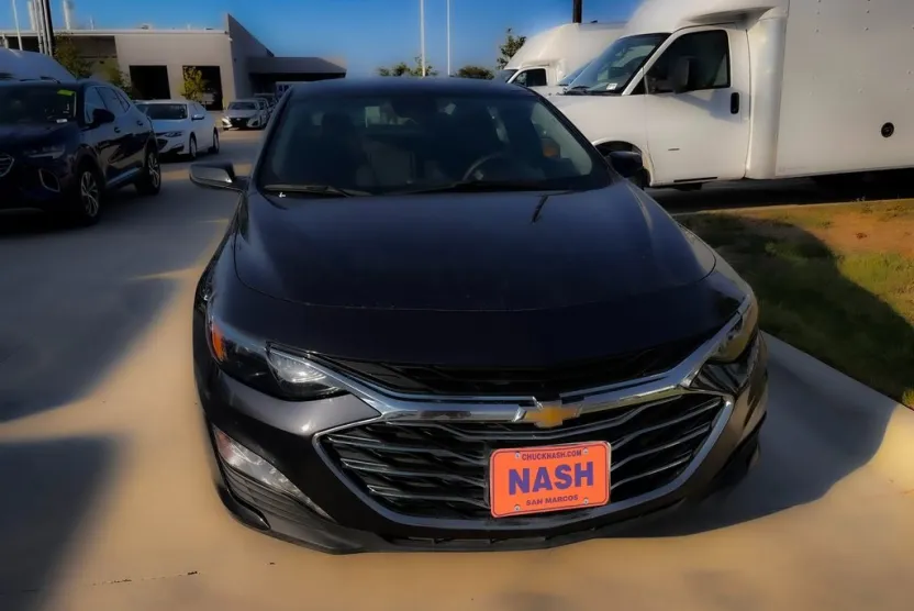 2023 Chevrolet Malibu 1LT photo 1