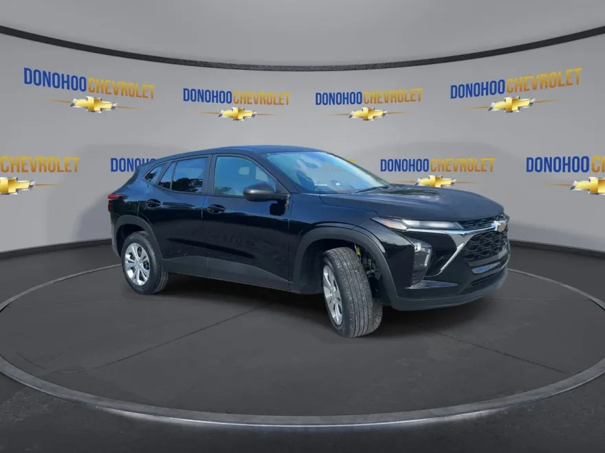 2026 Chevrolet Trax LS photo 1