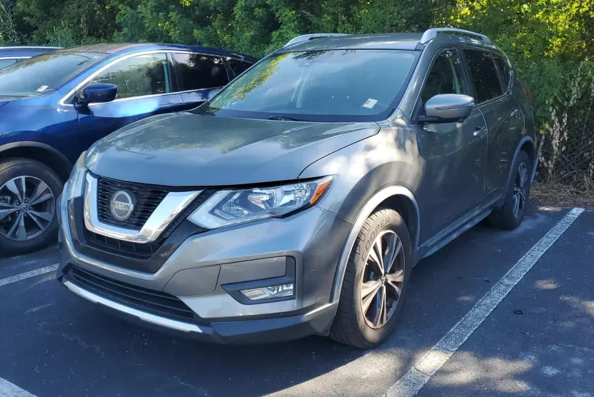 2018 Nissan Rogue SL photo 1