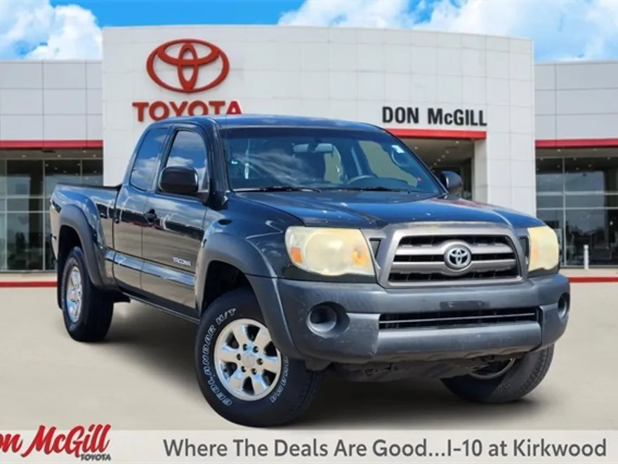 2010 Toyota Tacoma PreRunner photo 1
