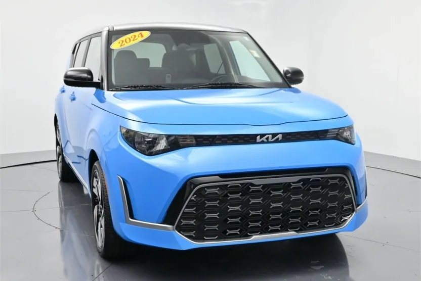 2024 Kia Soul GT-Line photo 1