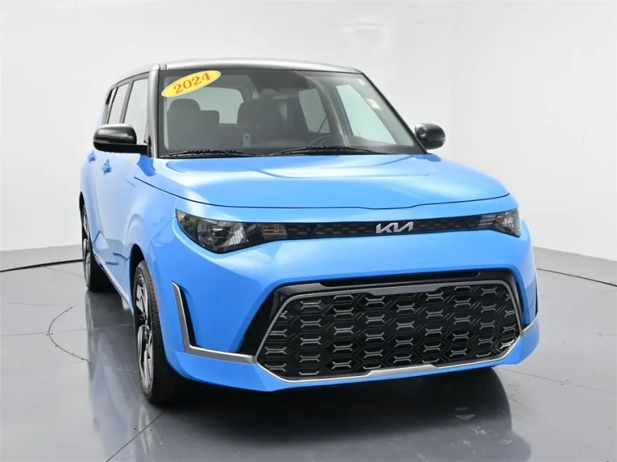 2024 Kia Soul GT-Line photo 1