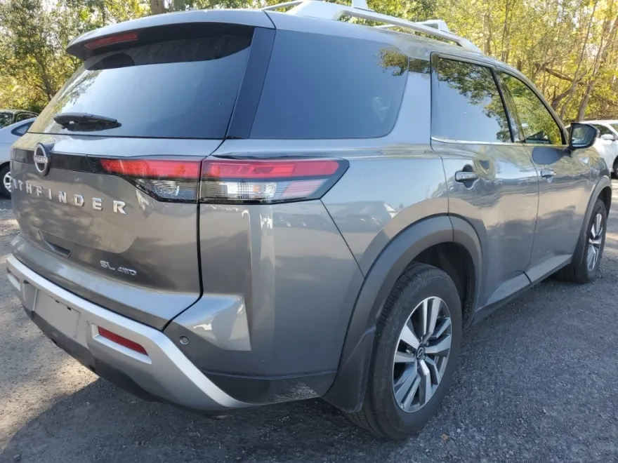 2024 Nissan Pathfinder SL photo 1