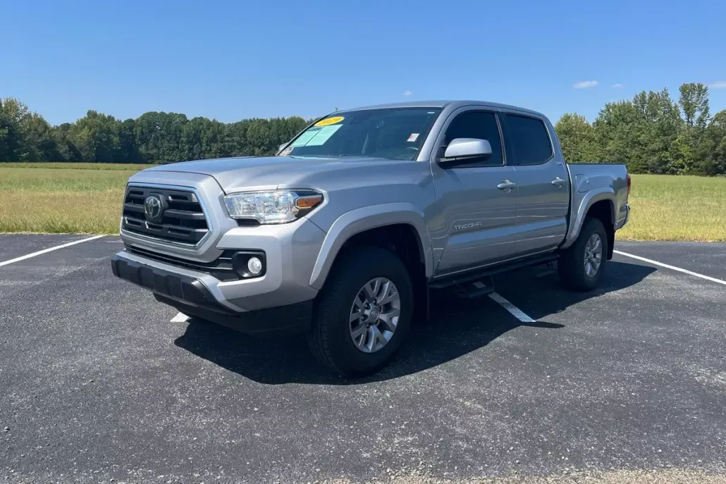 2019 Toyota Tacoma SR5 V6 photo 1